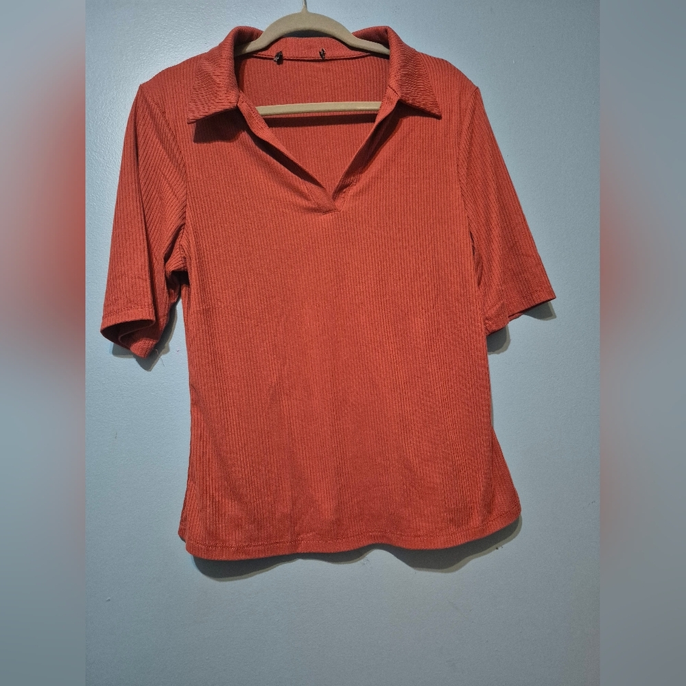 Zara Ribbed V-Neck Polo Short Sleeve Top in Coral